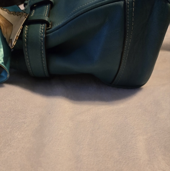 Coach Hampton Blue Leather Shoulder Bag with Gold Accents - Picture 7 of 13